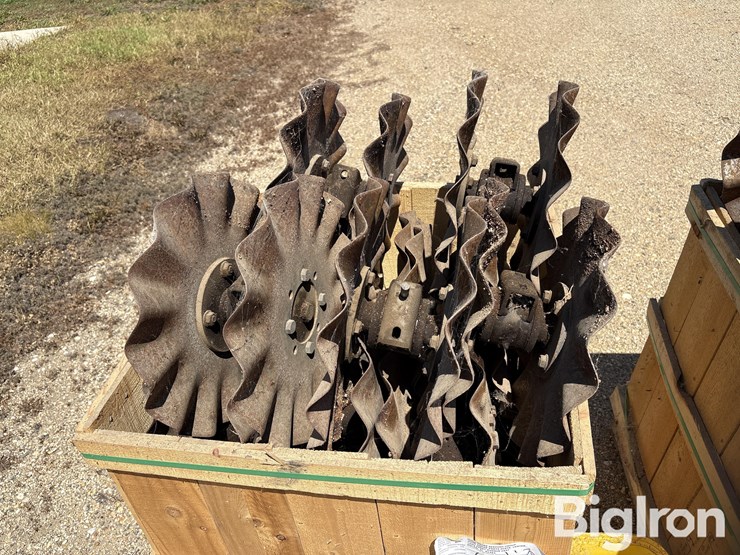 ron’s-mfg-33'-vertical-tillage-coulter-kit-image-10