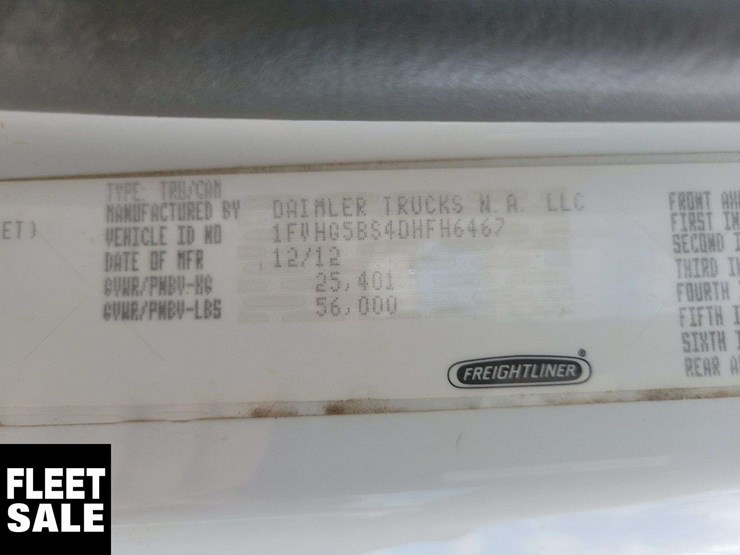2013-freightliner-108sd-image-5
