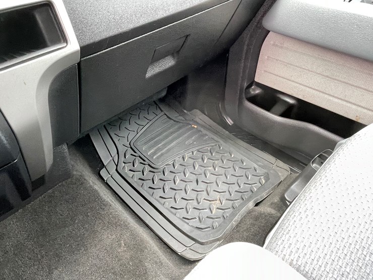 2013-ford-f150-xlt-image-70