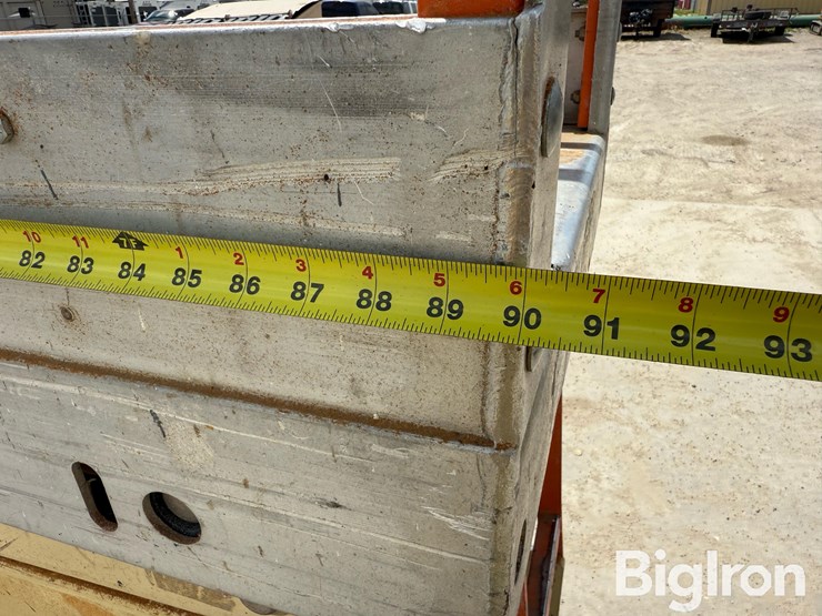 2006-jlg-2630es-image-12