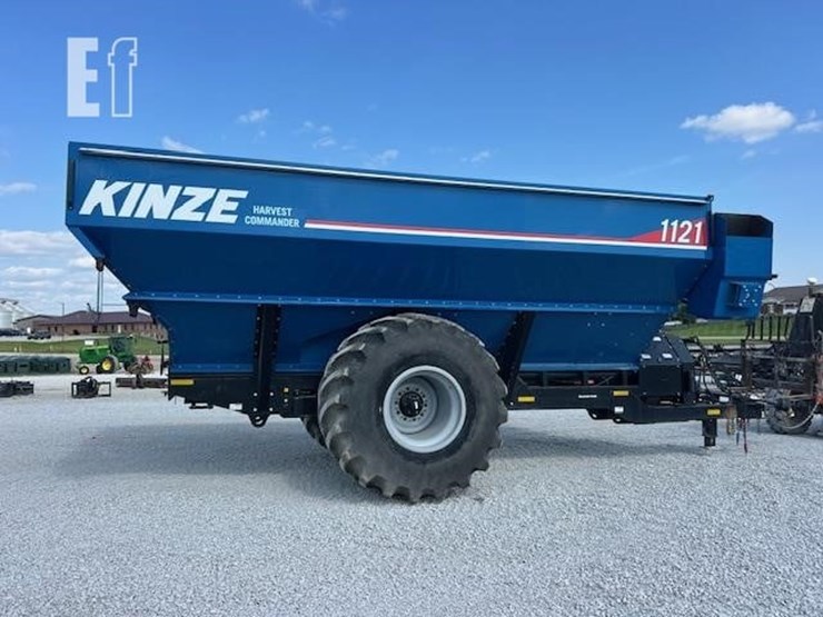 2023-kinze-1121-image-4