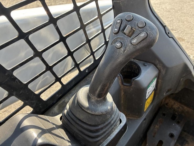 2023-bobcat-t66-image-12