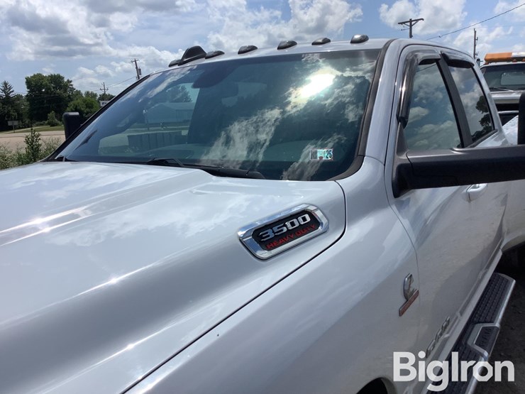 2021-ram-3500-big-horn-image-11