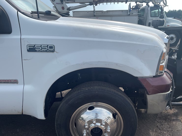 2003-ford-f550-image-13