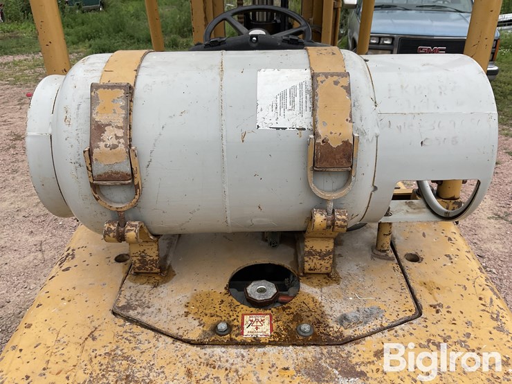 caterpillar-t50b-image-17