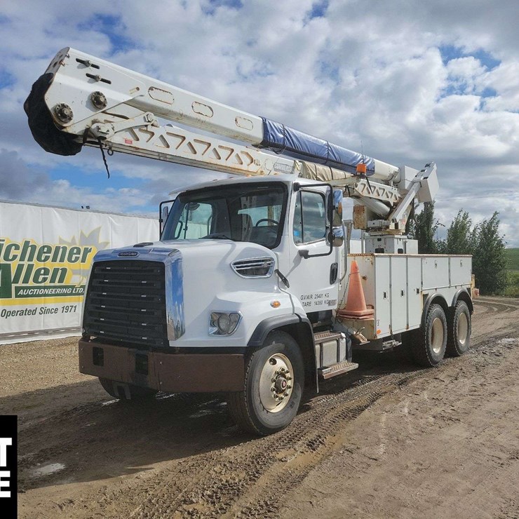 2013 FREIGHTLINER 108SD
