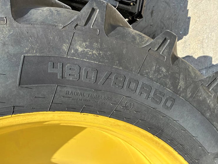 2018-john-deere-8400r-image-59