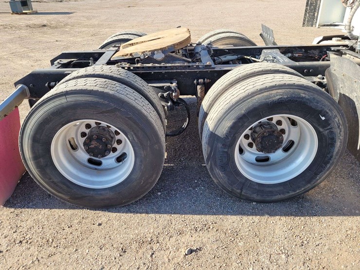 2009-kenworth-t600-image-18