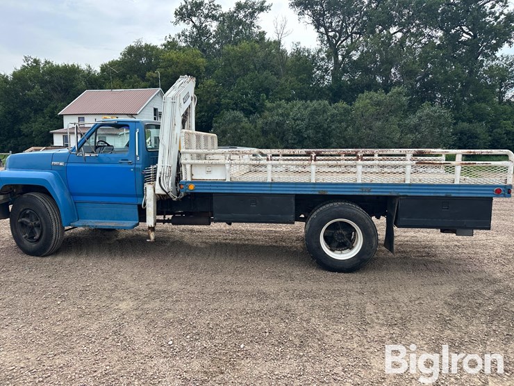 1982-ford-f700-image-8