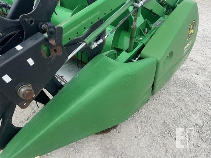 2011-john-deere-635f-image-25
