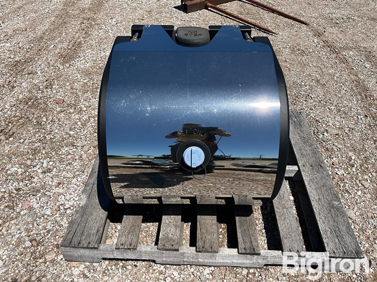 peterbilt-truck-tractor-def-tank-&-components-image-2
