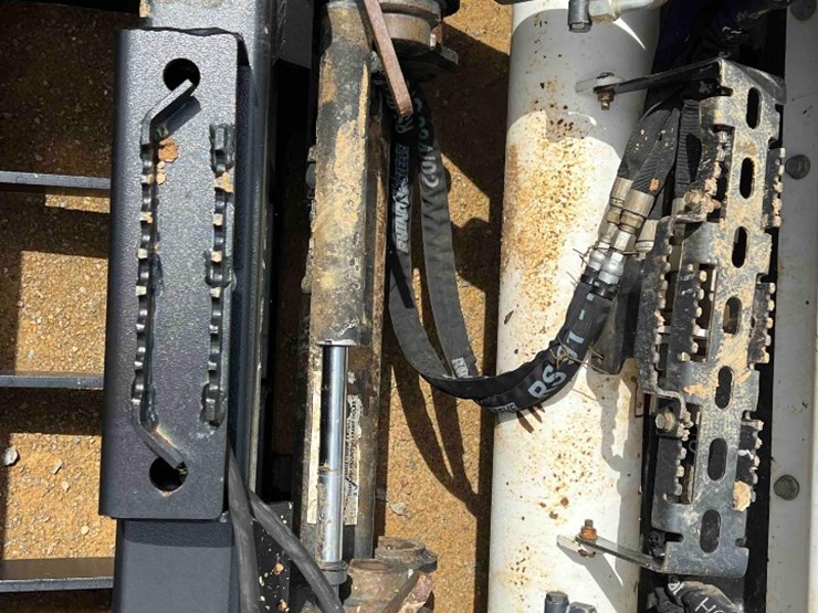 2019-bobcat-t870-image-10