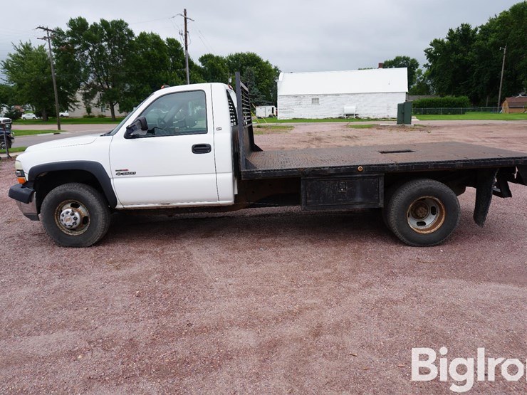 2001-chevrolet-silverado-3500-image-8