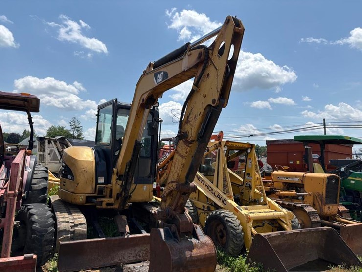 2010-caterpillar-305c-cr-image-3