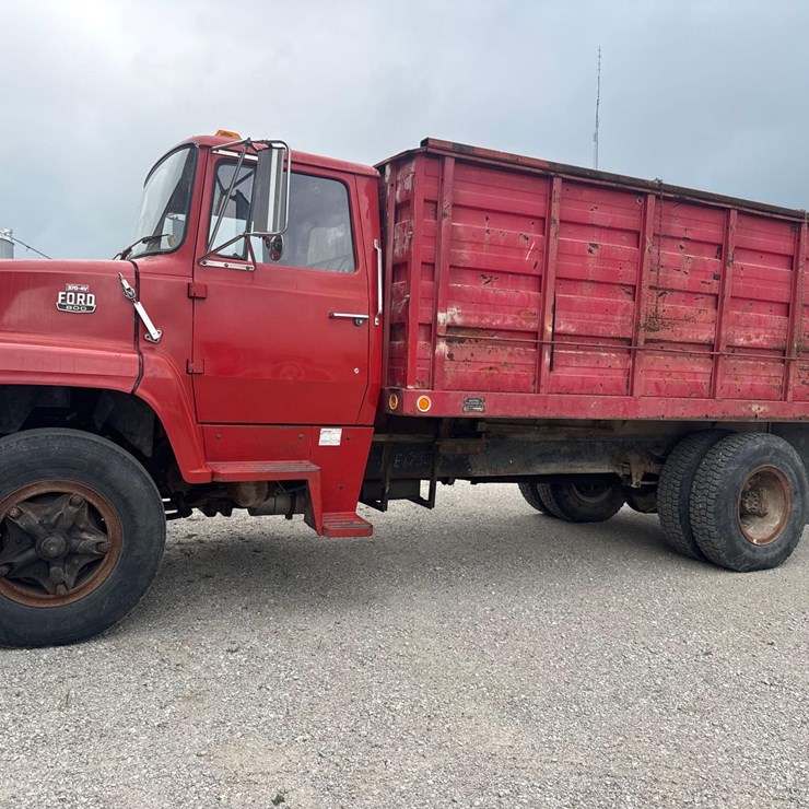 1979 FORD F800