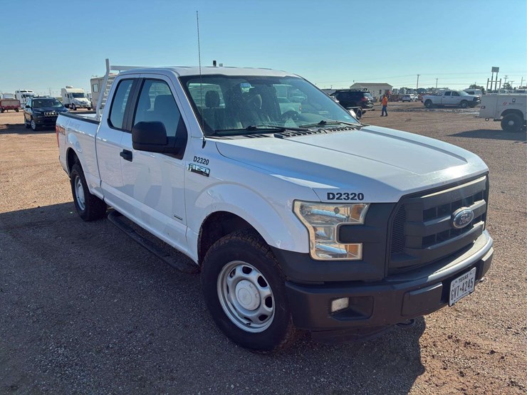 2015-ford-f150-lariat-image-2