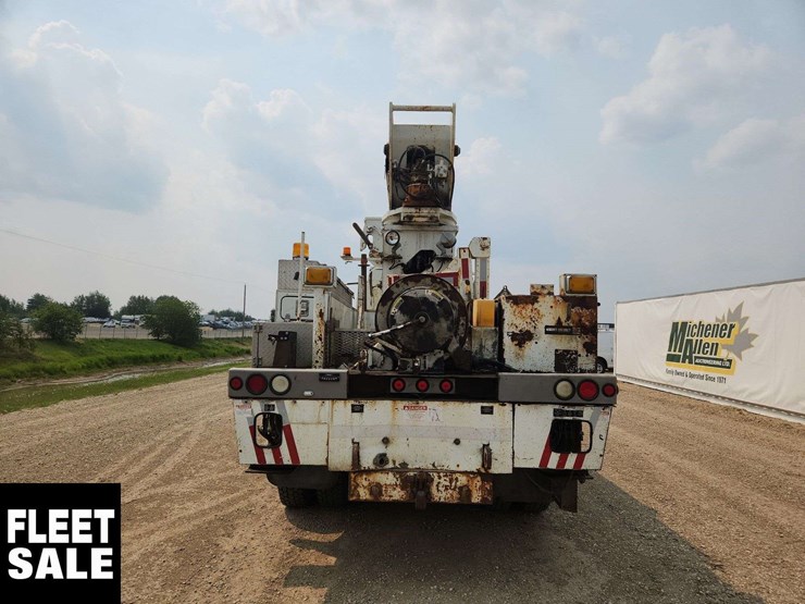 2007-international-workstar-7500-image-17