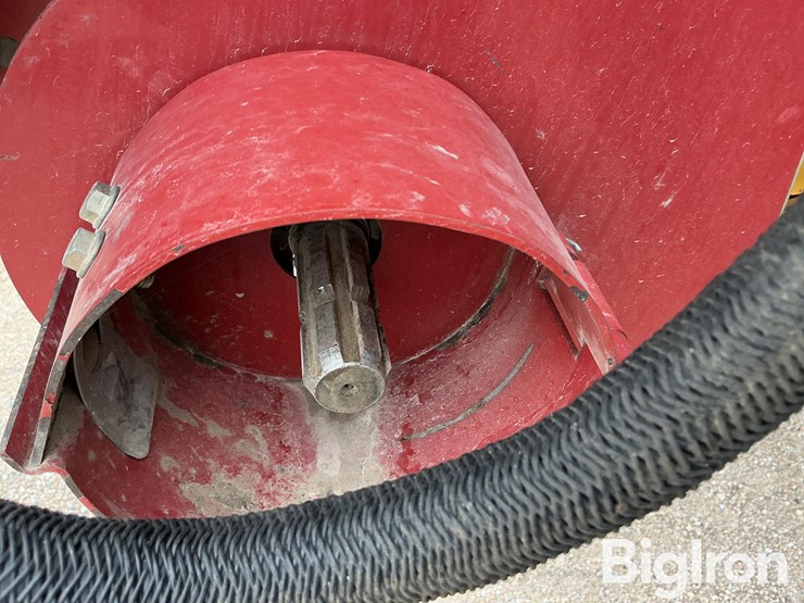 2011-case-ih-6088-image-17