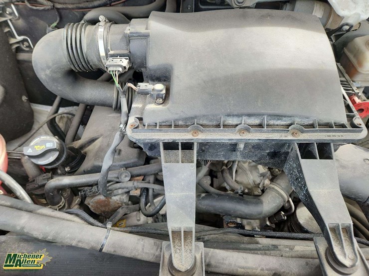 2016-mercedes-benz-sprinter-2500-image-25