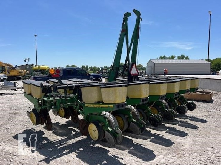 1993-john-deere-7200-image-4