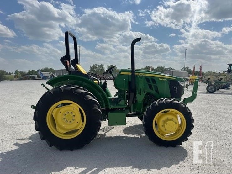2023-john-deere-5050e-image-8