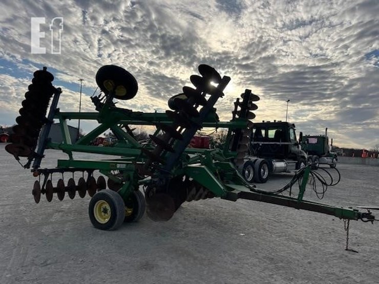john-deere-630-image-2