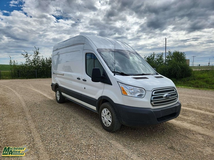 2019-ford-transit-image-2