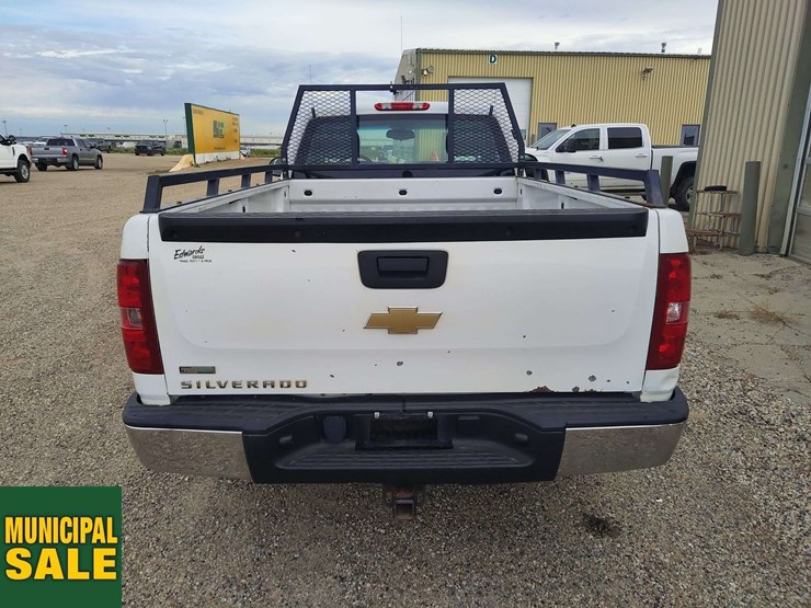 2011-chevrolet-silverado-1500-image-18