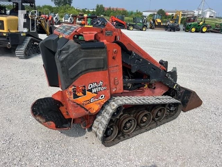 2019-ditch-witch-sk800-image-3