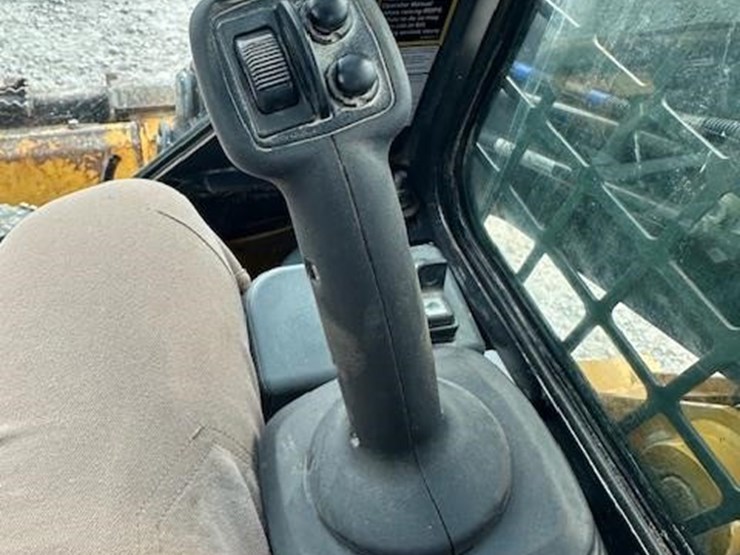 deere-317g-image-21