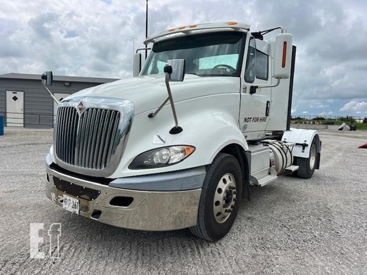 2016-international-prostar-image-12