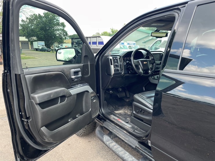 2018-chevrolet-silverado-1500-z71-image-34