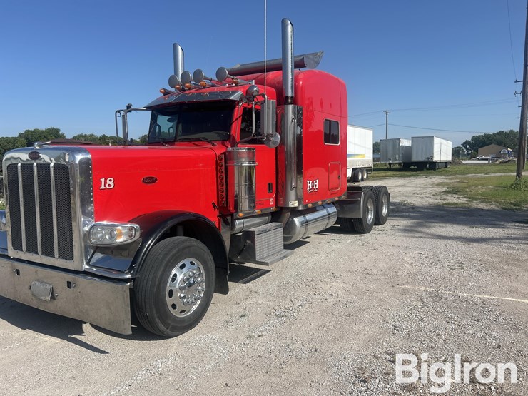 2008-peterbilt-389-image-1
