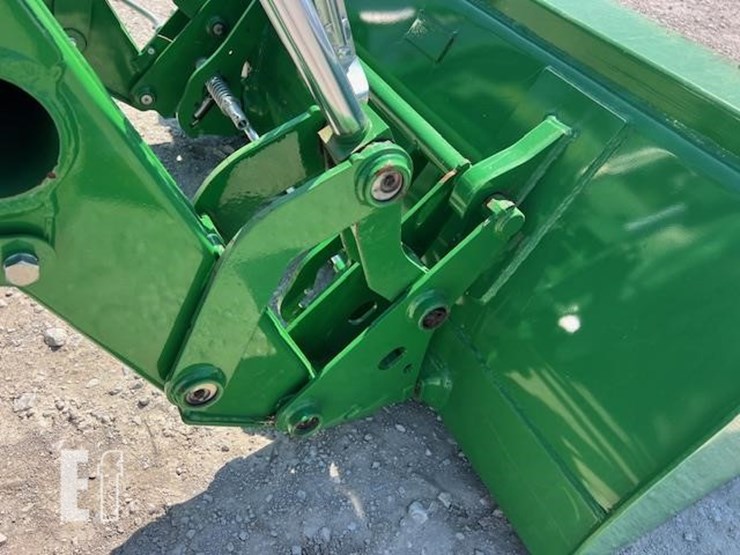 2021-john-deere-5075e-image-13