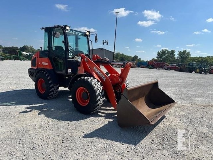 2020-kubota-r630-image-7