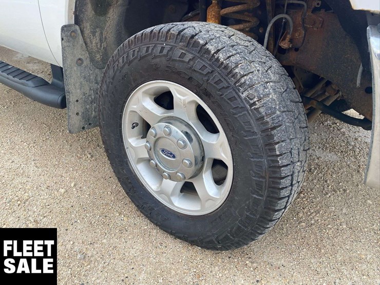 2015-ford-f350-image-16