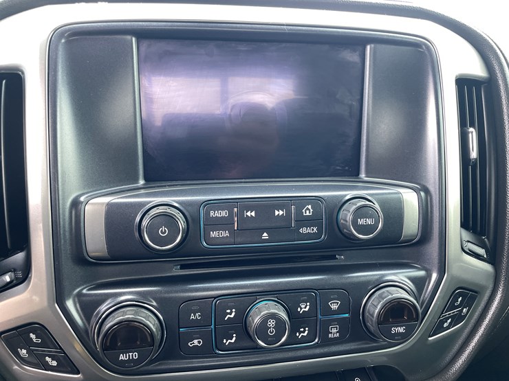 2018-chevrolet-silverado-1500-z71-image-44