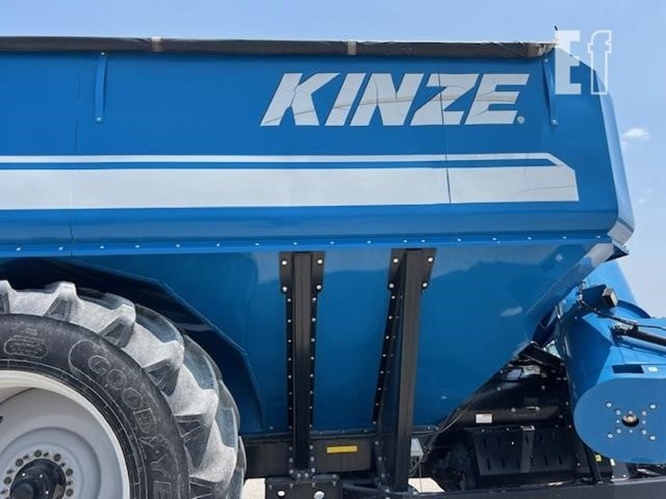 2014-kinze-1100-image-27