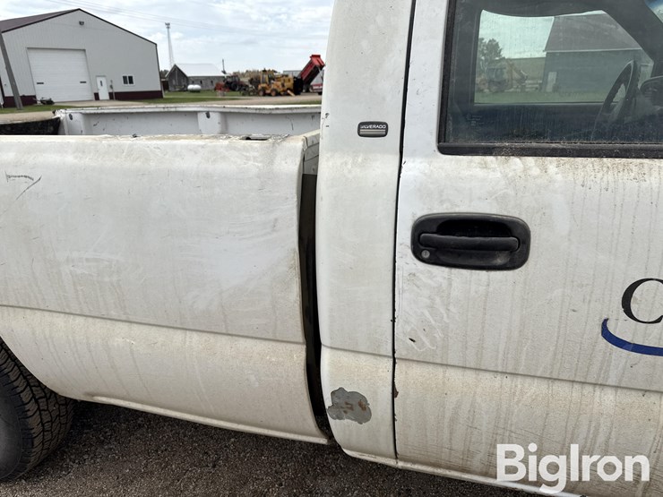 2002-chevrolet-silverado-1500-image-15