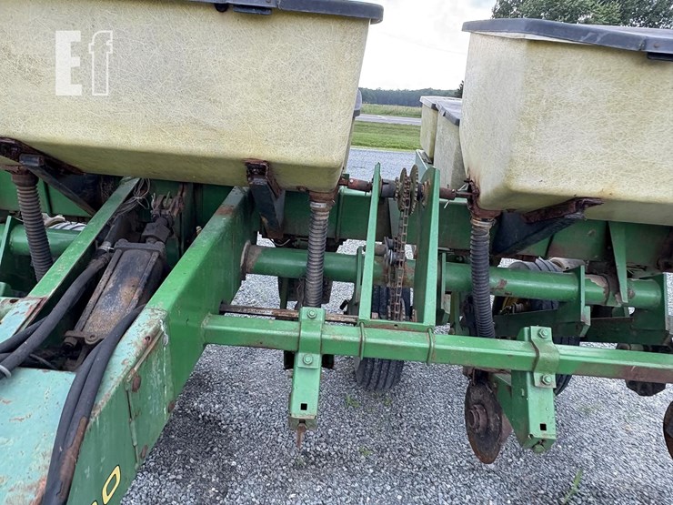 john-deere-7000-image-14
