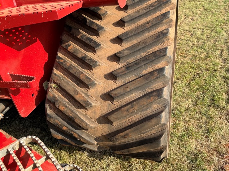 2023-case-ih-470-image-17