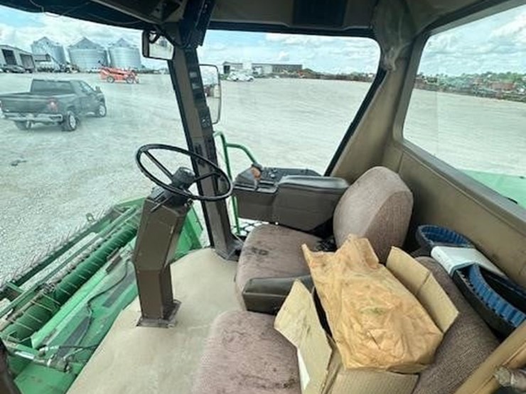 1997-john-deere-4890-image-28