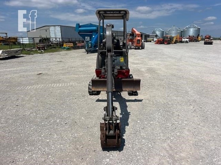 takeuchi-tb216-image-7