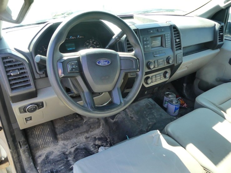 2019-ford-f150-xl-image-11