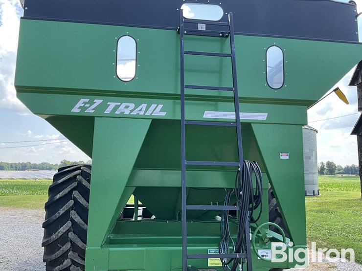 2019-e-z-trail-870-grain-cart-image-11