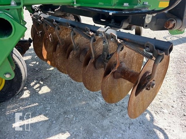 2014-john-deere-2623-image-28