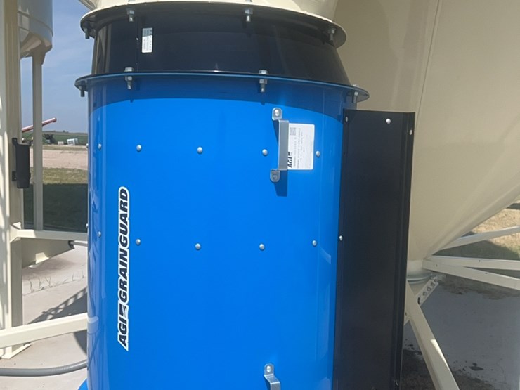 concept-7,500-bu.-hopper-bin,-equipped-with-bin-fan-with-3-phase-agi-grainguard-10-hp-electric-motor.-image-32