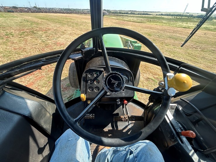 john-deere-4240-image-22