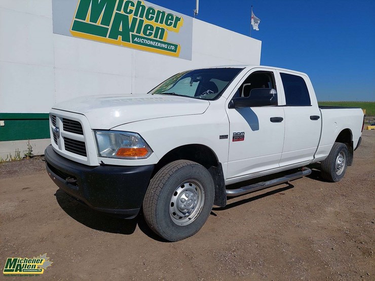 2012-ram-2500-st-image-1