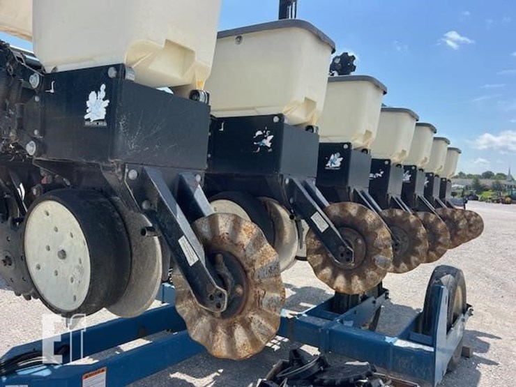 2001-kinze-3500-image-34